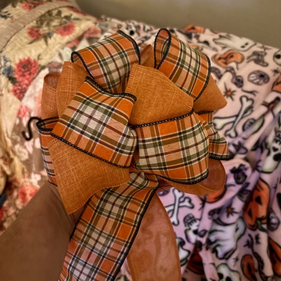 BOWS - Picture 3 of 3